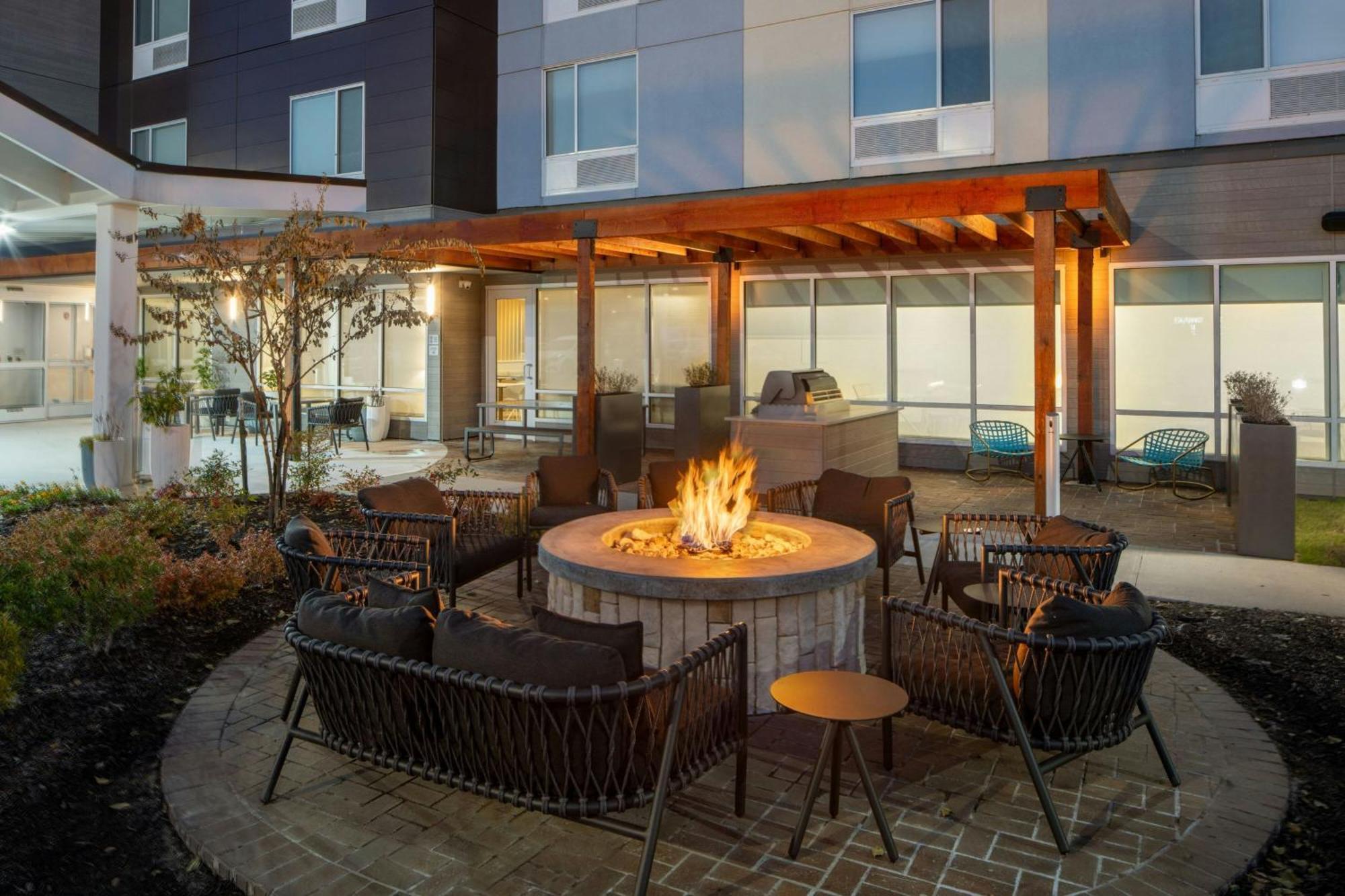Towneplace Suites By Marriott Memphis Cordova Exterior photo